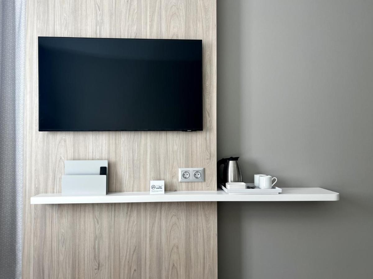 Holiday Inn Express - Madrid - Airport By Ihg ภายนอก รูปภาพ