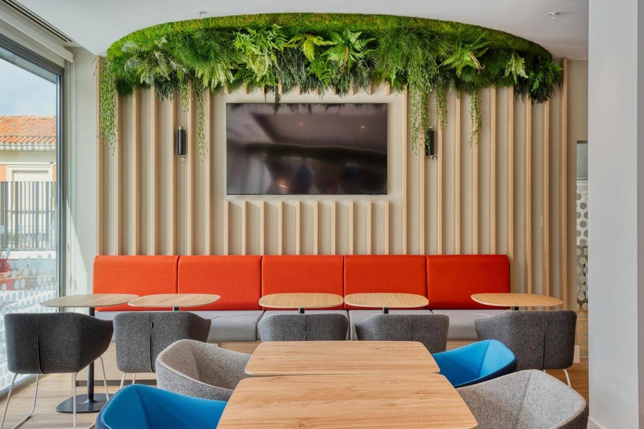 Holiday Inn Express - Madrid - Airport By Ihg ภายนอก รูปภาพ