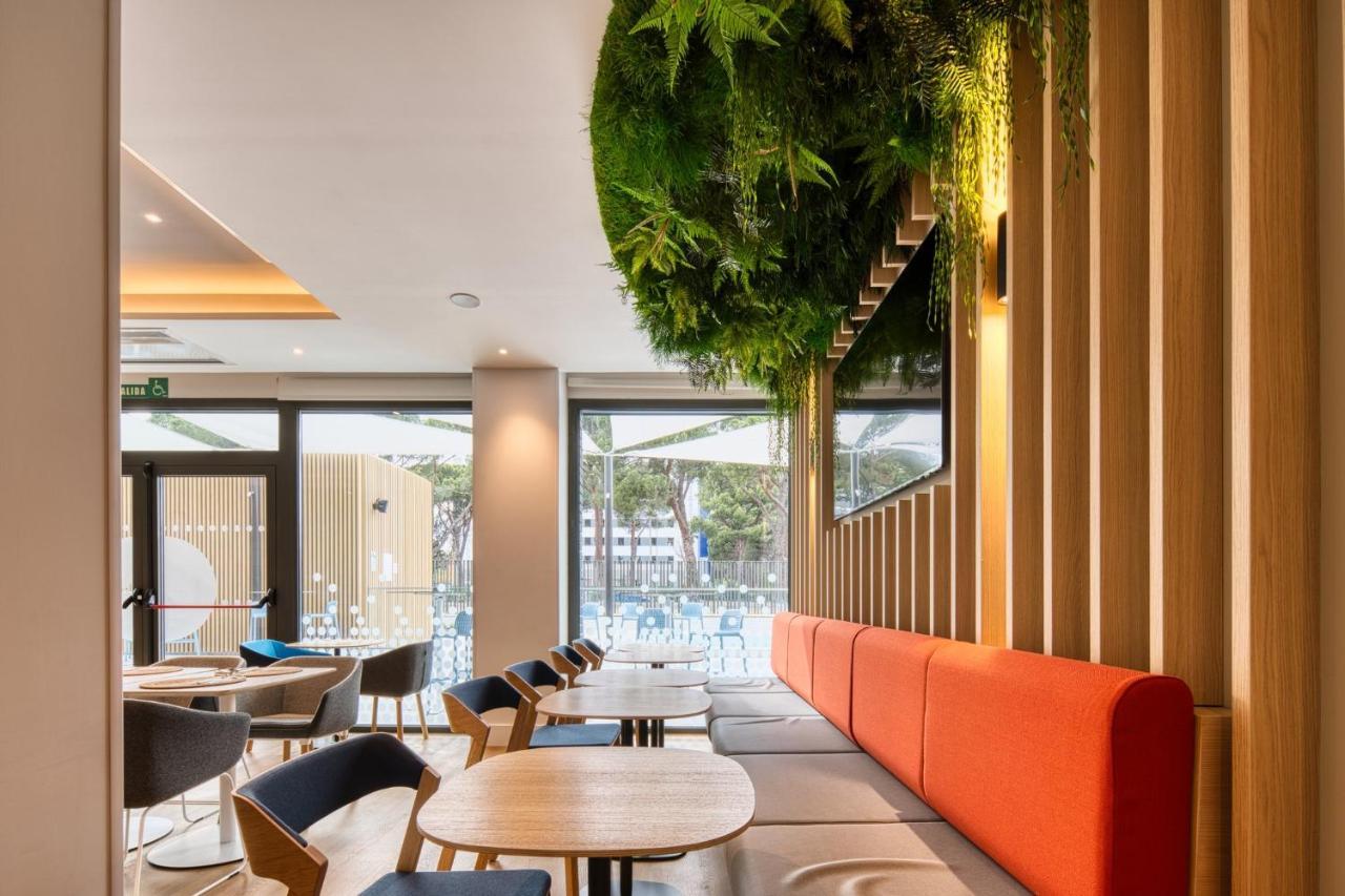 Holiday Inn Express - Madrid - Airport By Ihg ภายนอก รูปภาพ